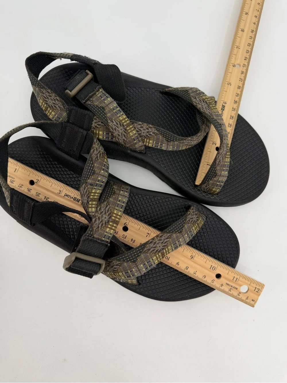 Chacos Sandals Mens 9 Z1 Adjustable Strap Hiking Rugged Open Toe Outdoors READ
